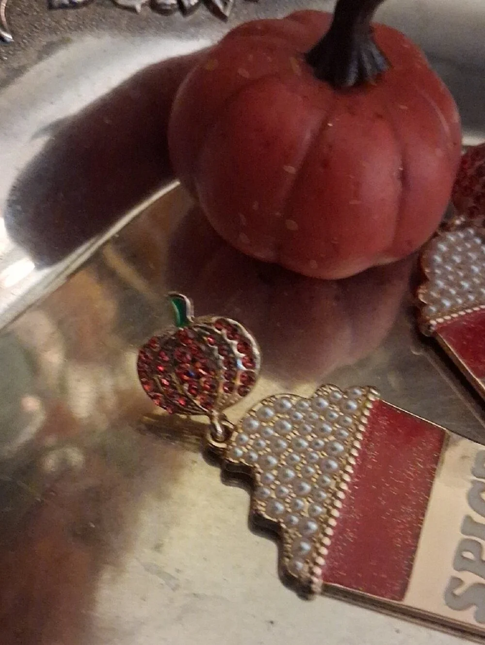 🎃Gold & Red 'Spice' Pumpkin Drink Earrings - Festive Home Party Accessory